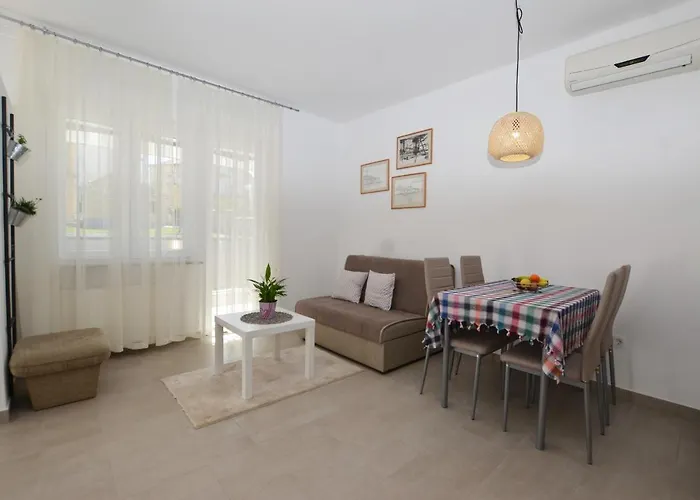 M&N Apartment